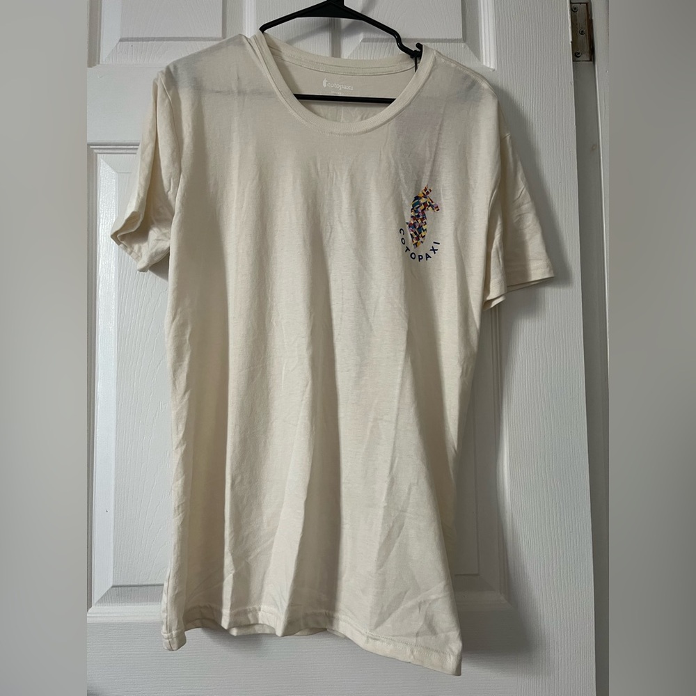 Cotopaxi Llama Lover T Shirt women’s Large NWT